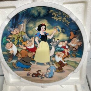 Knowles Disney’s Snow White Plate